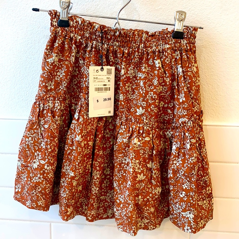 Zara- 11/12- orange/cream skirt